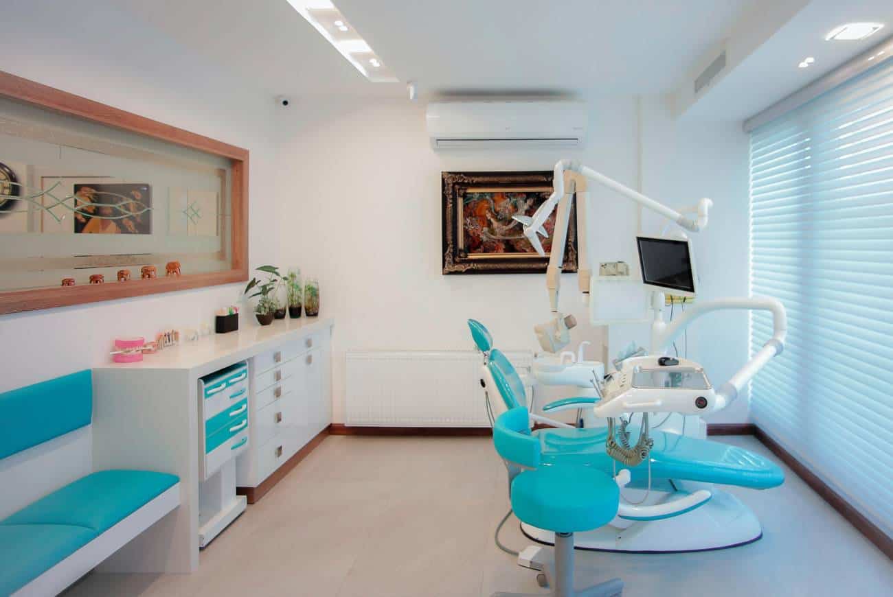 ¿Qué debo saber para elegir una clínica dental en 2024?
