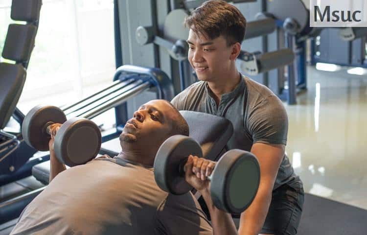 cualidades buen entrenador fitness
